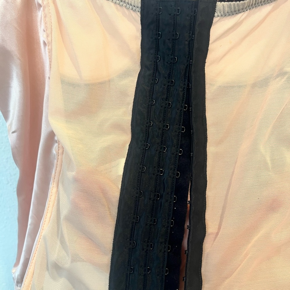 Frederick's‎ of Hollywood Pink Satin and Black Lace Bustier vintage - Picture 4 of 8
